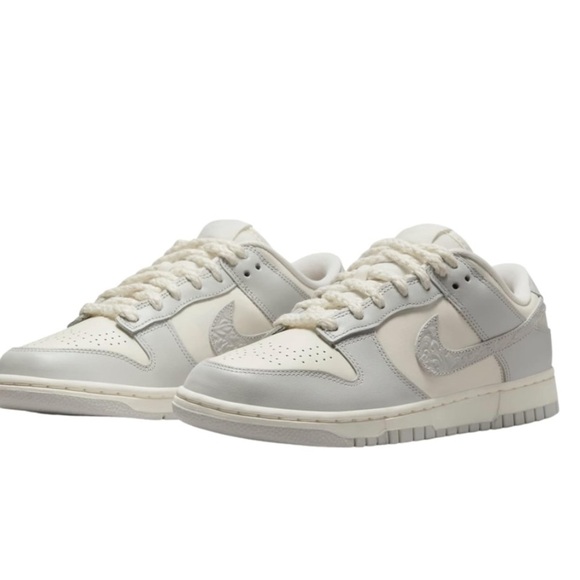 NIKE W NIKE DUNK LOW SAIL/PHOTON DUST - 9.5 - Picture 2 of 9